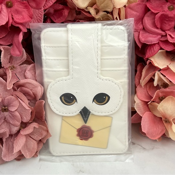 Harry Potter Hedwig the Owl Hogwarts Slim Wallet - Picture 11 of 11
